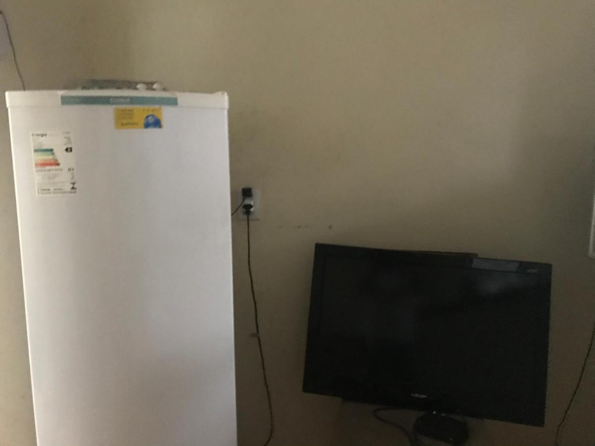 Hostel Office- Hospedagem Climatizada Quartos E Apartamentos Privativos Эстрема Экстерьер фото