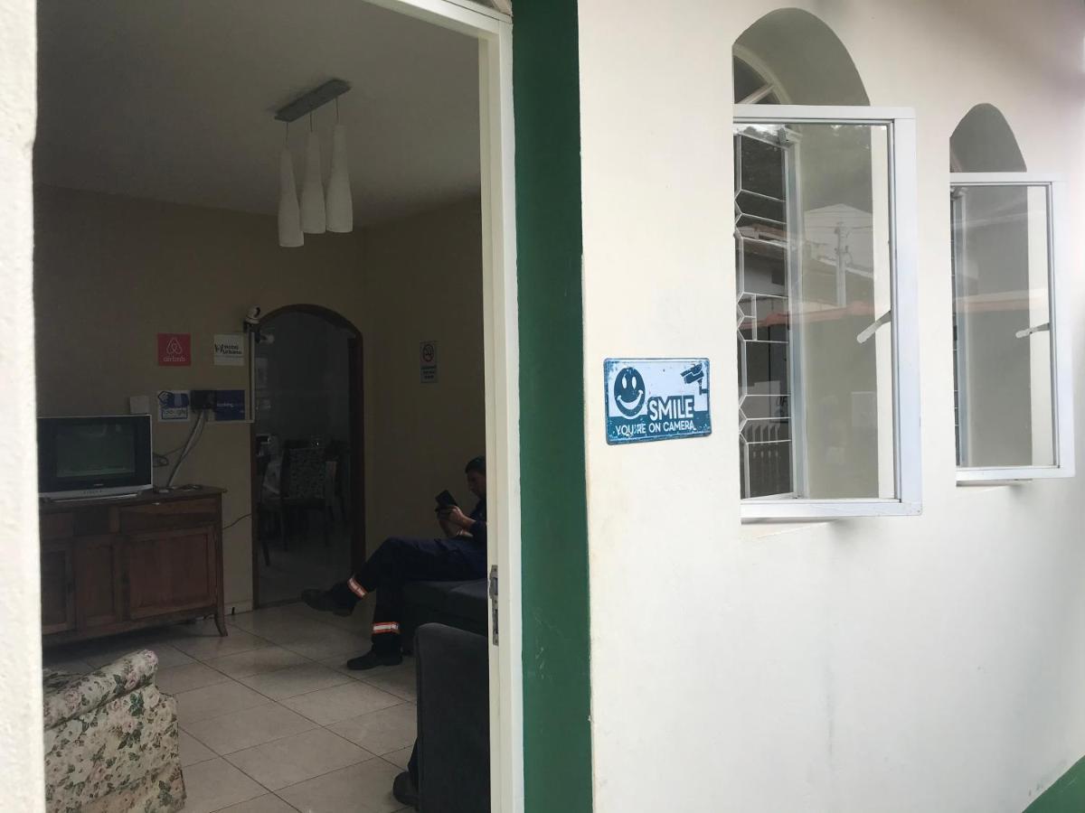 Hostel Office- Hospedagem Climatizada Quartos E Apartamentos Privativos Эстрема Экстерьер фото