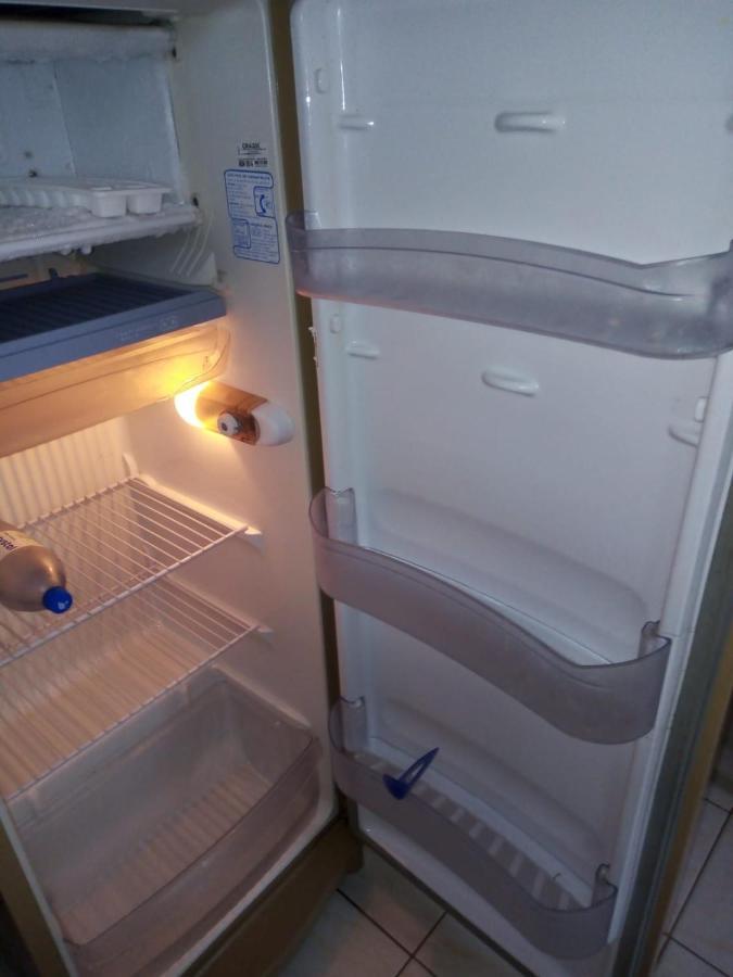 Hostel Office- Hospedagem Climatizada Quartos E Apartamentos Privativos Эстрема Экстерьер фото